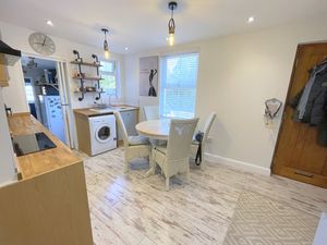 Station Road- click for photo gallery